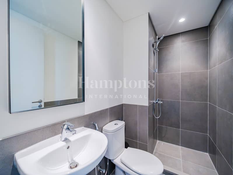 Single Row | Large Layout | Vacant - Image 17