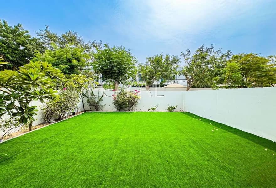 Premium Location | Well Maintained | Spacious - Image 23