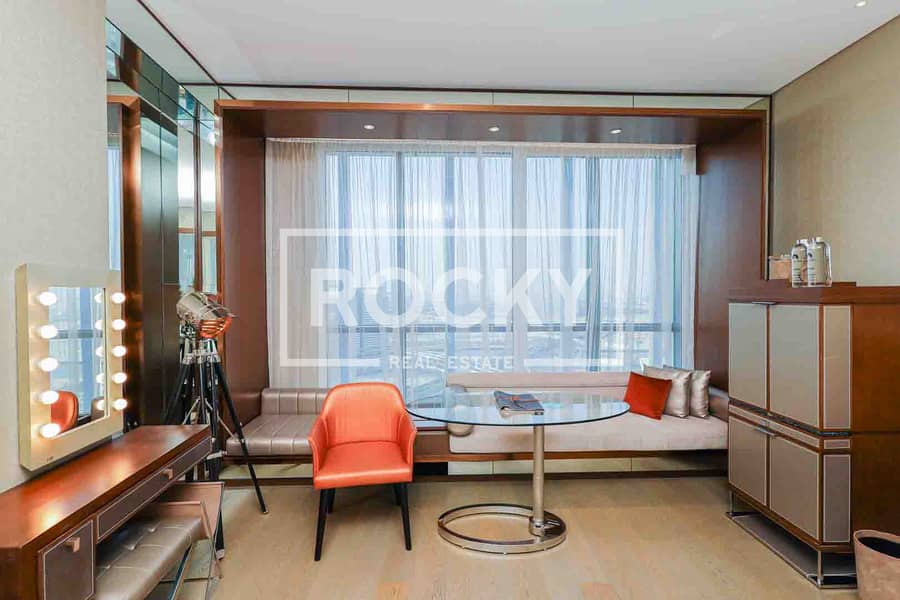 HOTEL ROOM | IN HOTEL POOL | VACANT