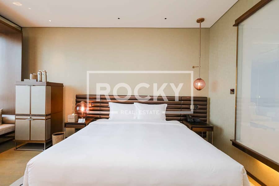 HOTEL ROOM | IN HOTEL POOL | VACANT