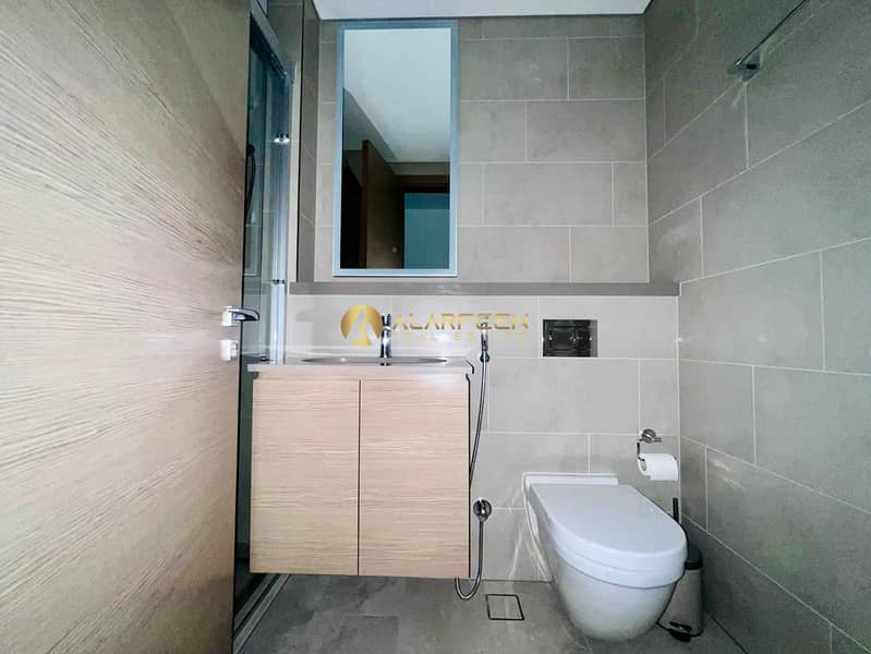 Community View | Prime Location | Spacious Unit - Image 18