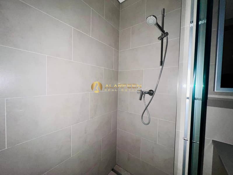 Community View | Prime Location | Spacious Unit - Image 19