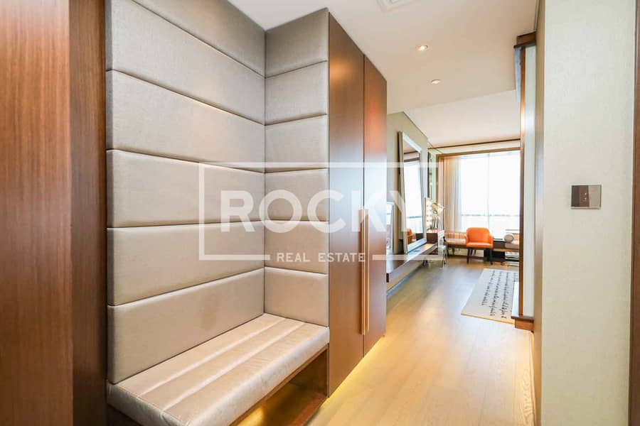 HOTEL ROOM | IN HOTEL POOL | VACANT - Image 20