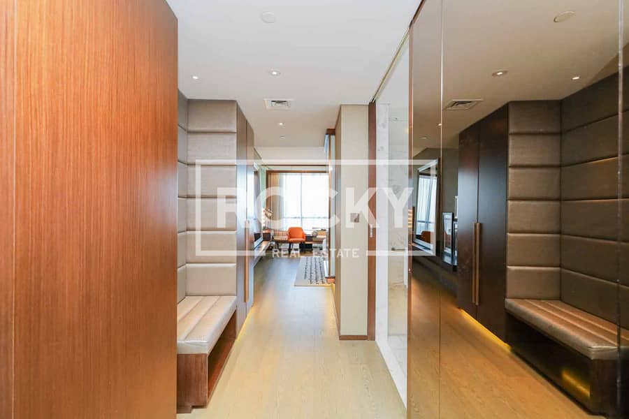 HOTEL ROOM | IN HOTEL POOL | VACANT - Image 21