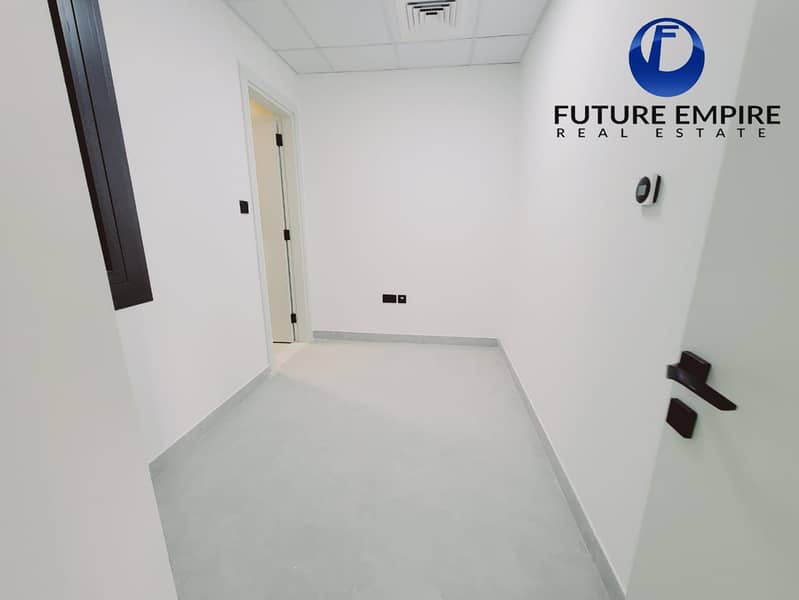 Lavish 2BHK With Maid |Terrace & Private Jacuzzi