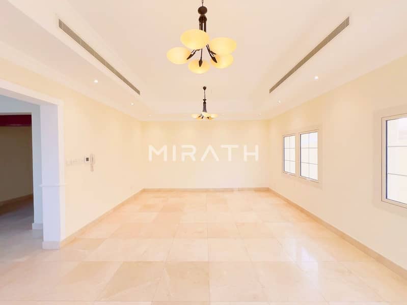 Spacious Villa | 4 cheques | Prime Location