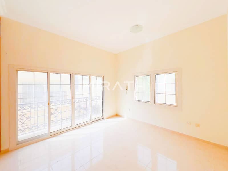 Spacious Villa | 4 cheques | Prime Location - Image 8