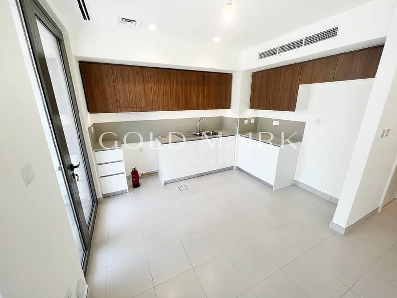 3 BR + Maids | Area Specialist | Single Row