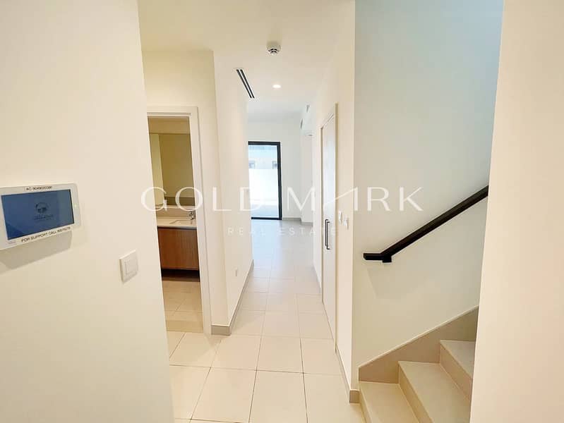 3 BR + Maids | Area Specialist | Single Row