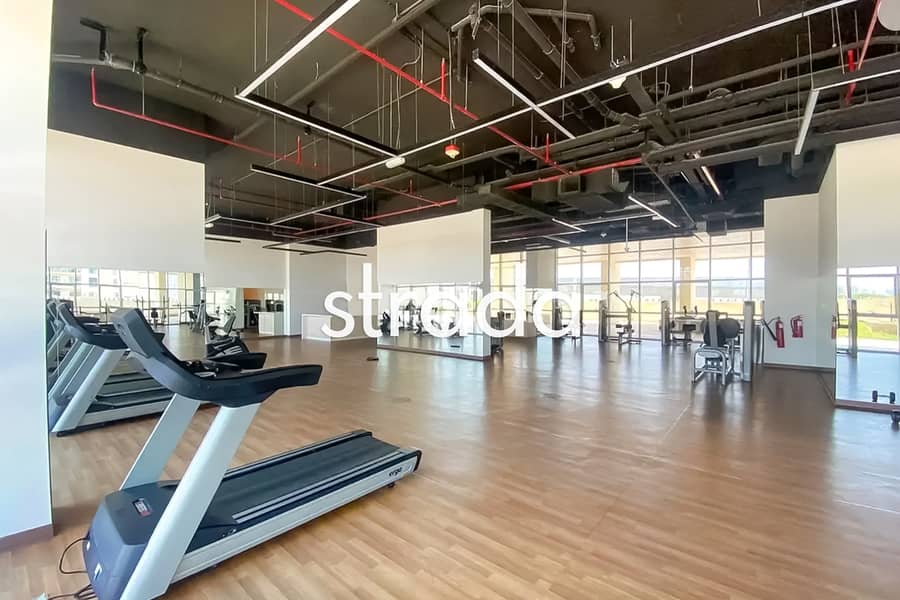 Spacious | Bright | Near Metro