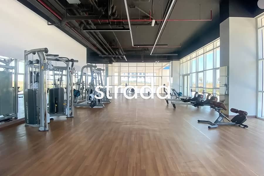 Spacious | Bright | Near Metro