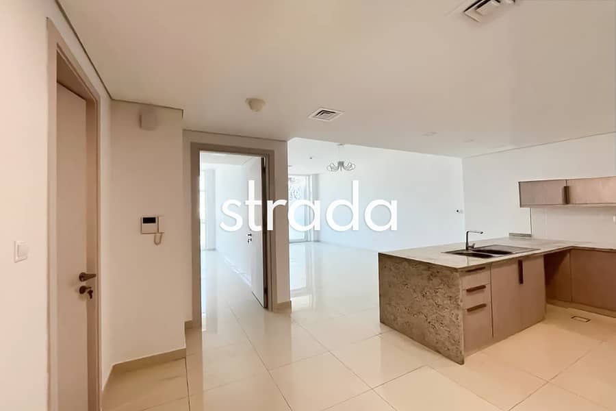 Spacious | Bright | Near Metro - Image 7