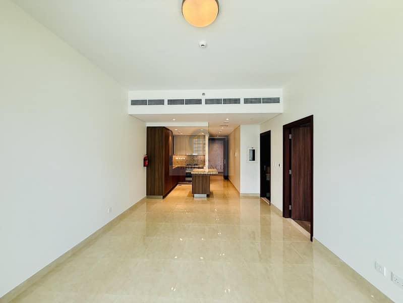 Elegant 1BR Brand New | Balcony | Burj Khalifa Community | Downtown