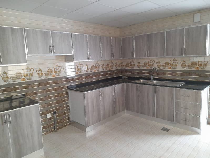 Spacious 4BR Villa | Pool & Garden | Al Mizhar 1 - Image 6