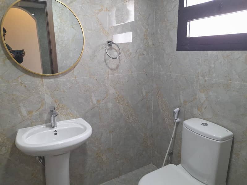 Spacious 4BR Villa | Pool & Garden | Al Mizhar 1 - Image 7