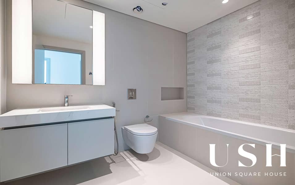 Largest 1BR | Full Sea and Marina skyline view - Image 11