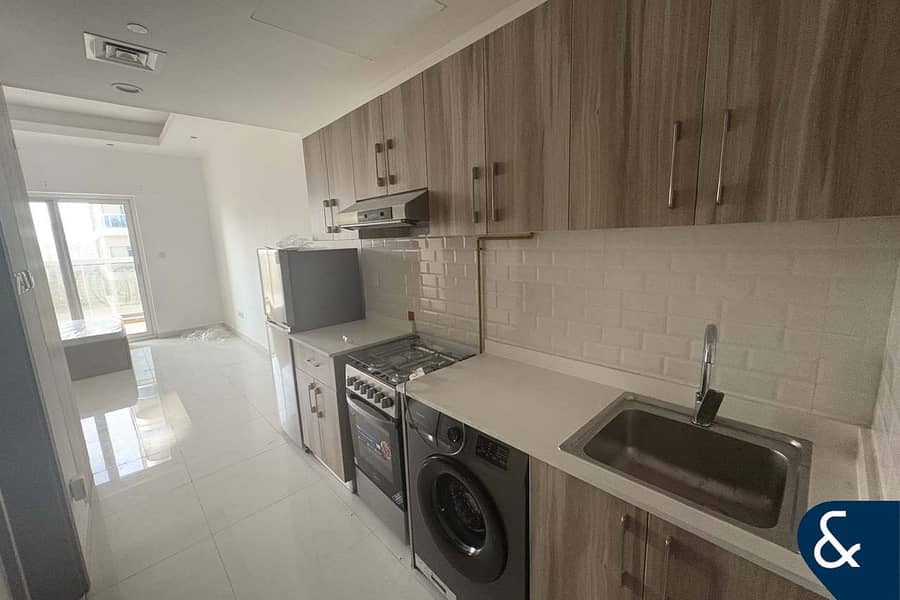 Vacant Now | Open View | Spacious Layout