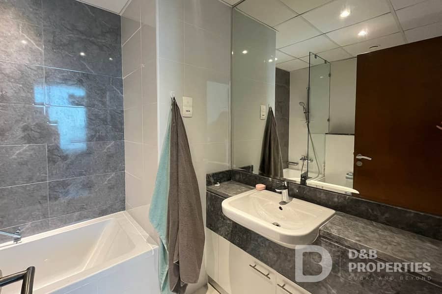 Vacant | High Floor | Well Maintained - Image 13