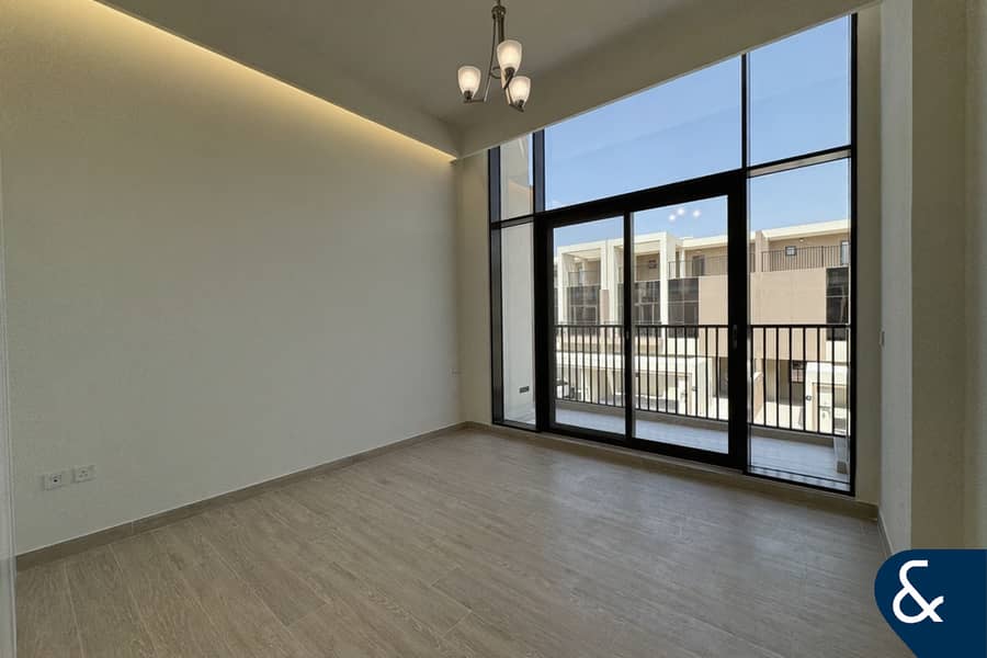 Single Row | 4 Bedrooms | Near Golf Club - Image 8