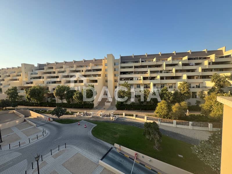 Upgraded 1BR | Garden Views | Ready Now - Image 14