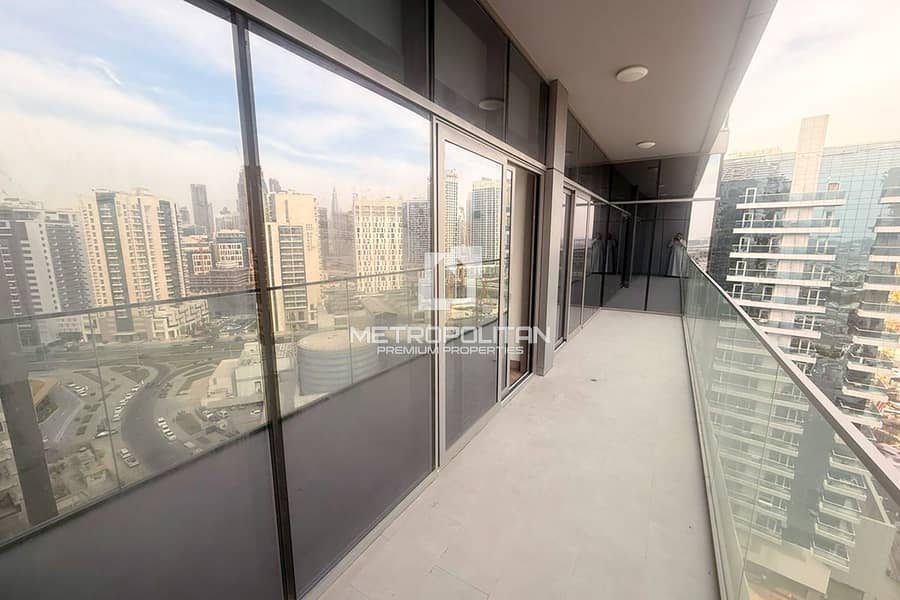 Vacant | Burj Khalifa Views | Bright and Spacious - Image 7