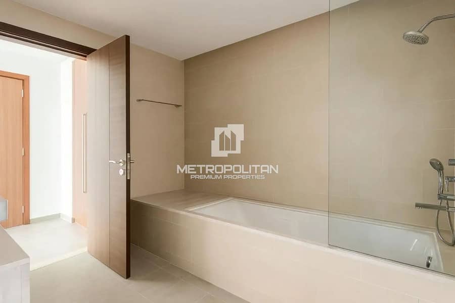 Spacious Apartment | Brand New | Canal View - Image 9