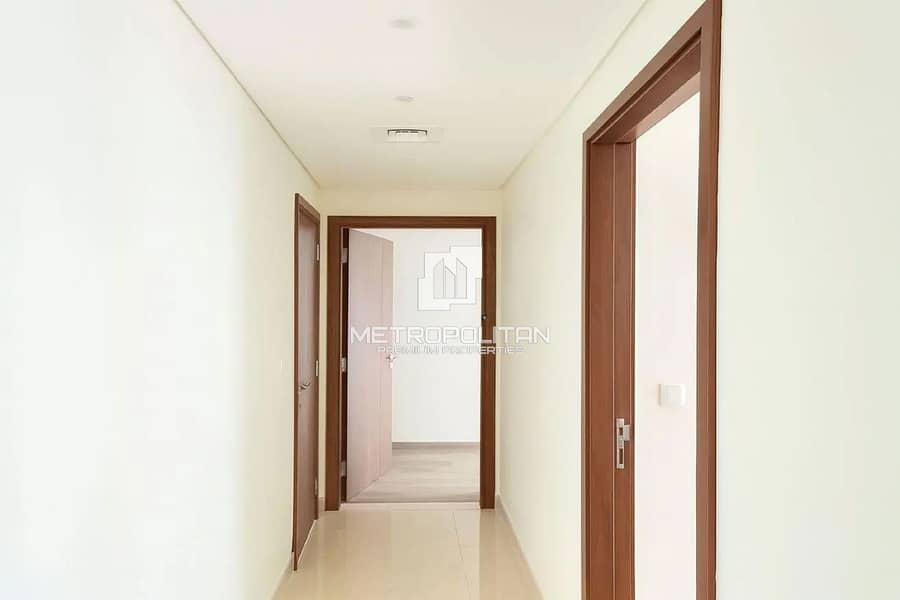Spacious Apartment | Brand New | Canal View - Image 12