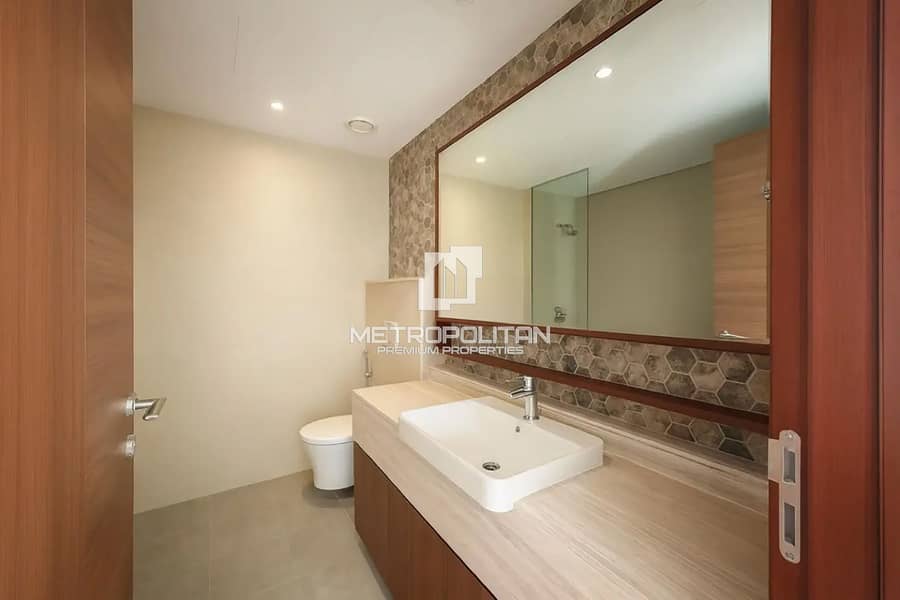 Spacious Apartment | Brand New | Canal View - Image 14