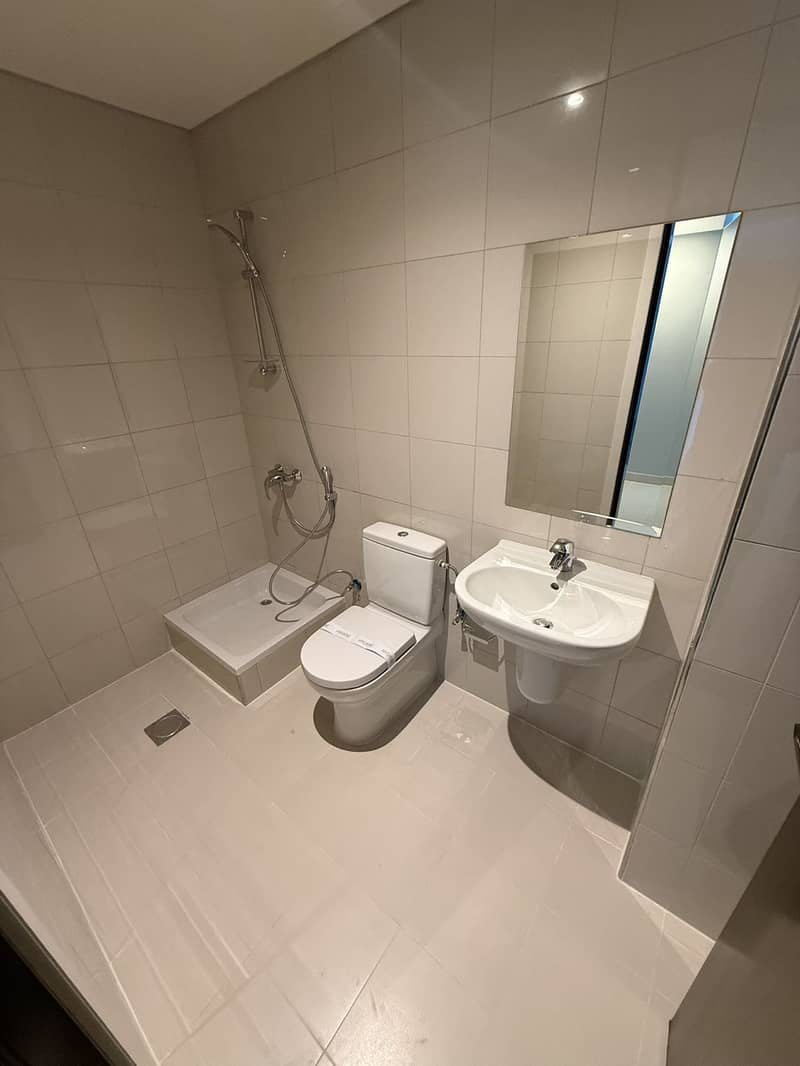 Luxury 3-Bedroom + Maid’s Room Apartment – DAMAC Heights, Dubai Marina