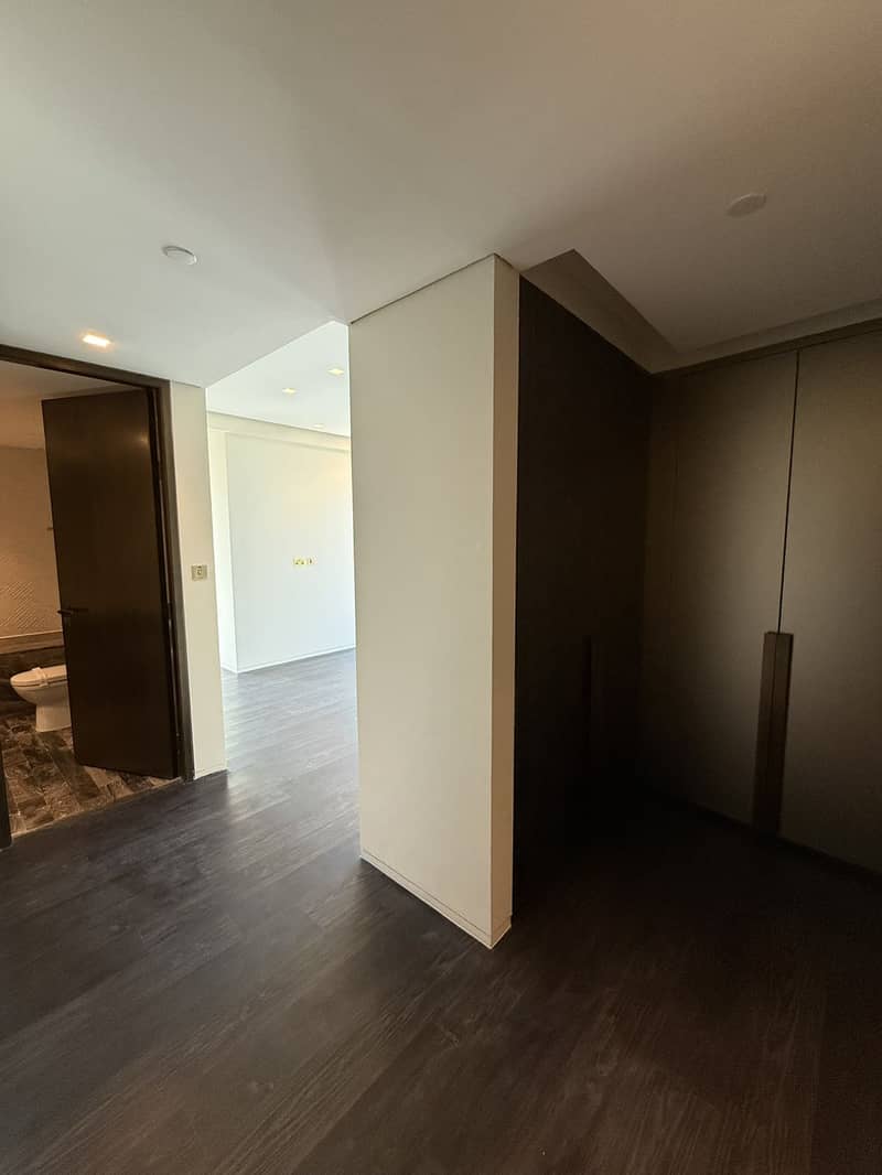 Luxury 3-Bedroom + Maid’s Room Apartment – DAMAC Heights, Dubai Marina - Image 9