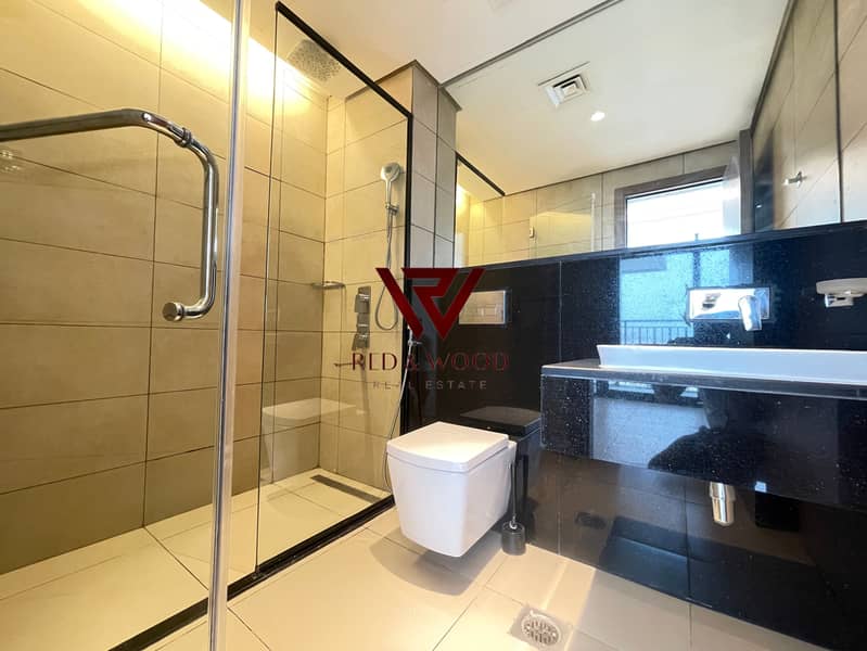 Open Kitchen | Spacious | Luxury Living - Image 9