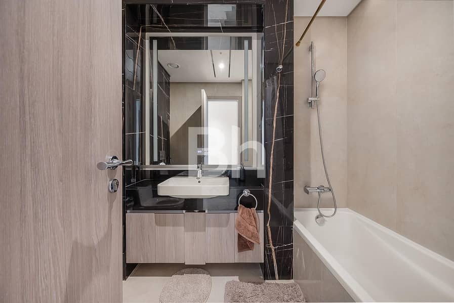 Luxury Ready to Move | High Floor | Huge Layout - Image 8