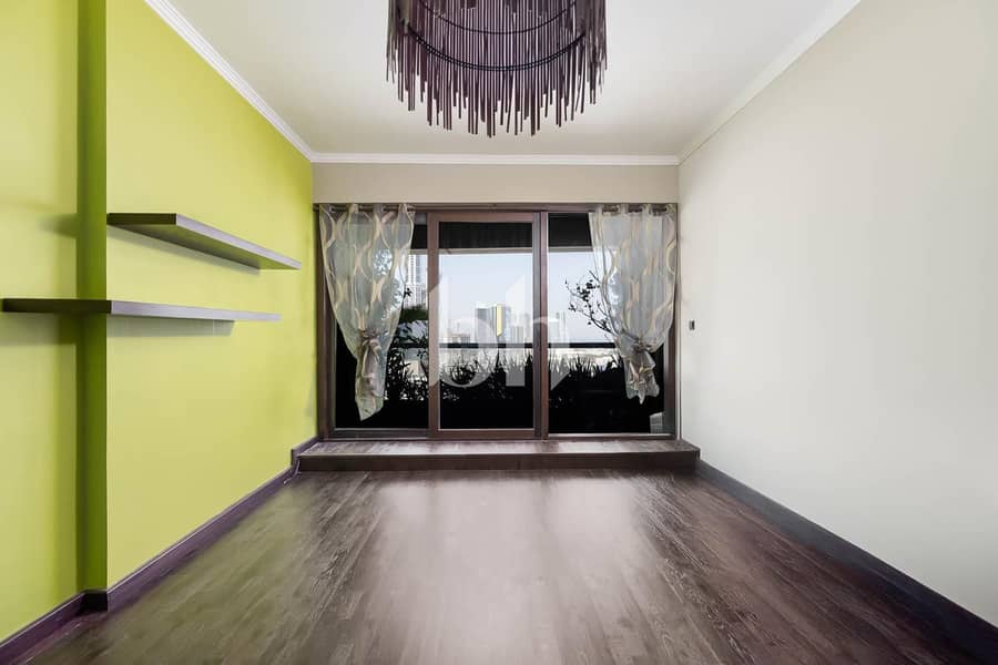 Upgraded | Duplex | Skyline view | VOT | Exclusive