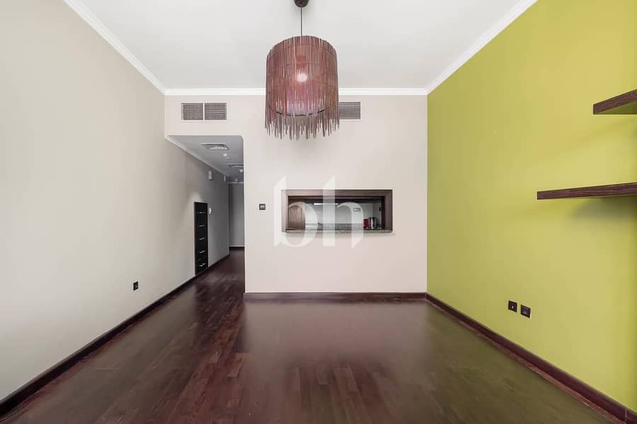 Upgraded | Duplex | Skyline view | VOT | Exclusive