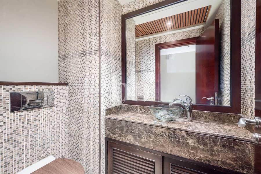 Upgraded | Duplex | Skyline view | VOT | Exclusive - Image 8