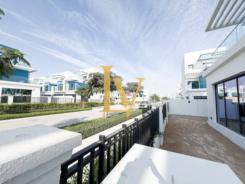 Corner End | 5Bed+Maid | Brand New | Ready to Move