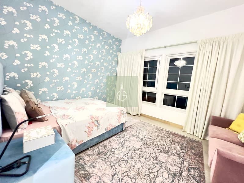 Fully Upgraded | Swimming Pool | Vacant - Image 9