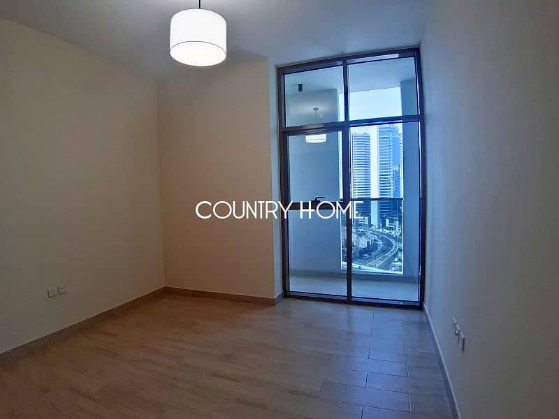 Canal View from Living | Brand New | Prime Spot - Image 8