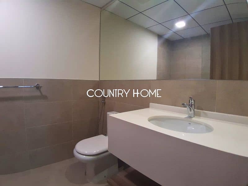 Canal View from Living | Brand New | Prime Spot - Image 9