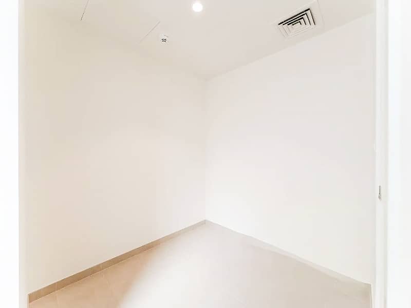 No Agents | On Golf Course | Biggest Plot - Image 10