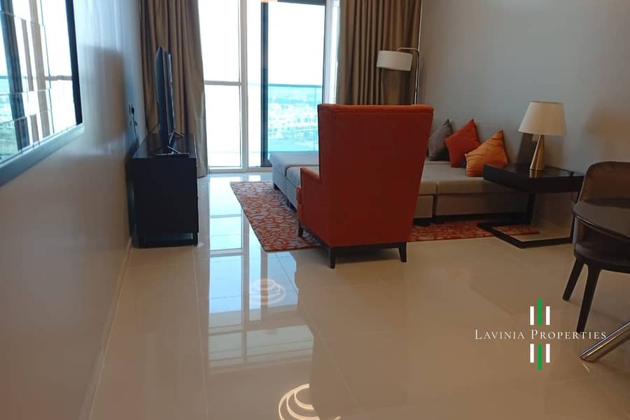 Fully Furnished | Golf View | Spacious Living Area - Image 11