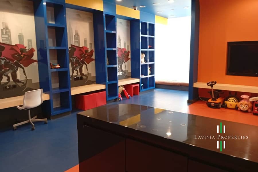 Fully Furnished | Golf View | Spacious Living Area - Image 12