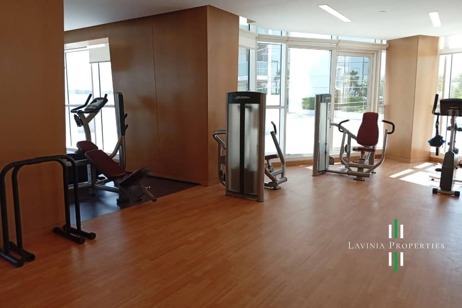 Fully Furnished | Golf View | Spacious Living Area - Image 14