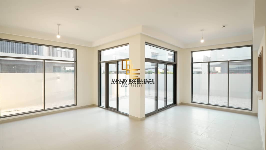 4 + Maids + Extra Bedroom | Investor Deal | Closed Kitchen