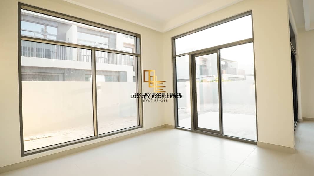 4 + Maids + Extra Bedroom | Investor Deal | Closed Kitchen