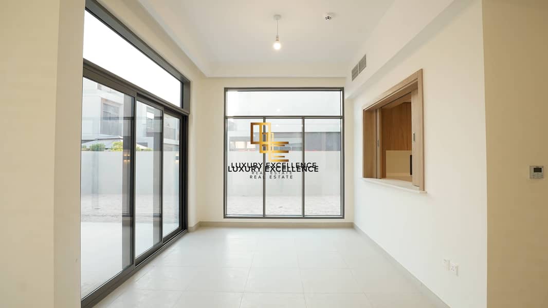 4 + Maids + Extra Bedroom | Investor Deal | Closed Kitchen - Image 18