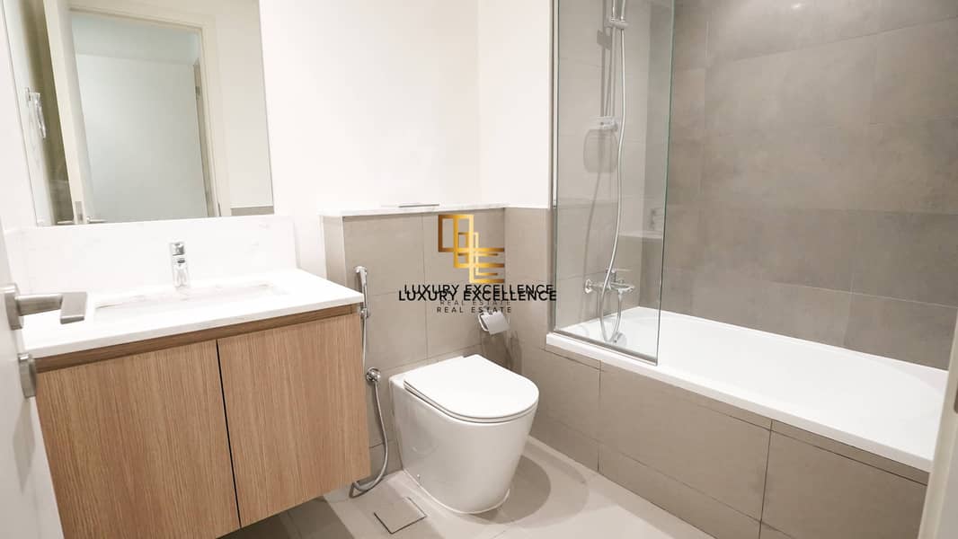 4 + Maids + Extra Bedroom | Investor Deal | Closed Kitchen - Image 24