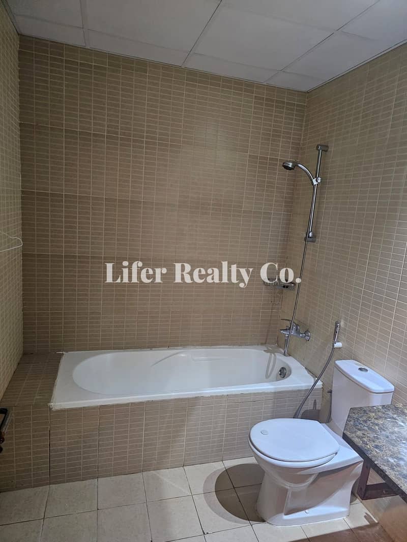 Huge 2BR + Maid | 2 Balconies | Vacant | 4 Cheques - Image 10