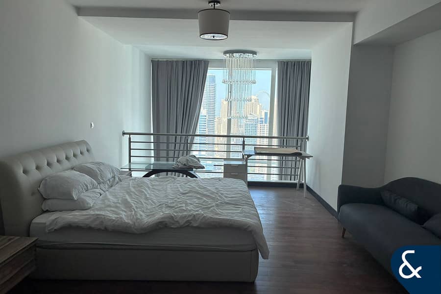 Luxury Duplex | Upgraded | Walk in closet