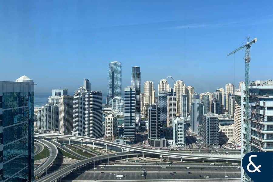 Luxury Duplex | Upgraded | Walk in closet - Image 9